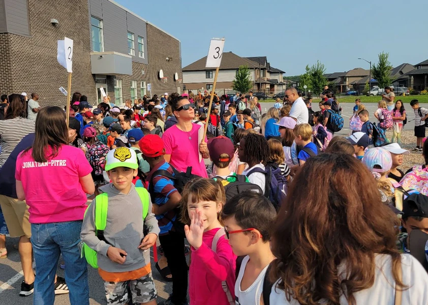 Groupe d'élève lors de la rentrée scolaire 2024