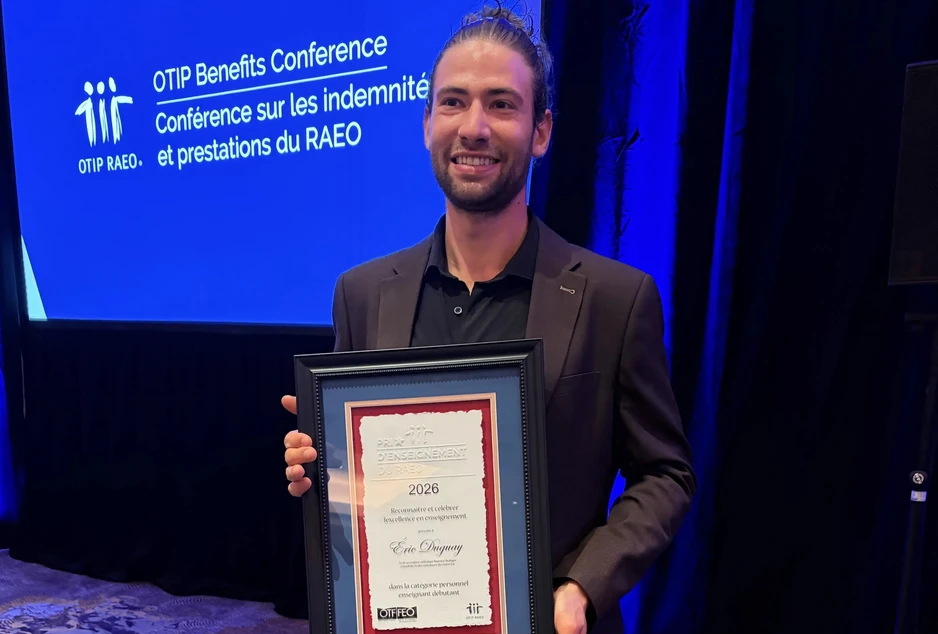 Eric Duguay lors de la remise du Prix du RAEO