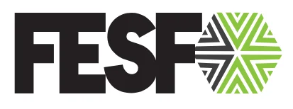 Logo de la FESFO (Fédération de la jeunesse franco-ontarienne) avec un motif géométrique vert et noir à la place du "O"