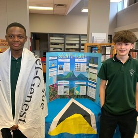 Nos Lasers du programme SAM'Enrichit de la 8e année ont célébré la diversité constituant la richesse de notre francophonie mondiale.